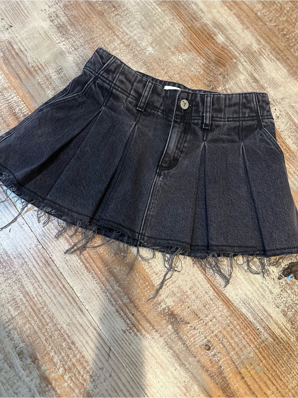 Black Pleated Denim Skirt - Abrand